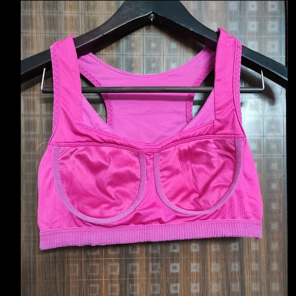 Pink sports bra - Picture 6 of 10